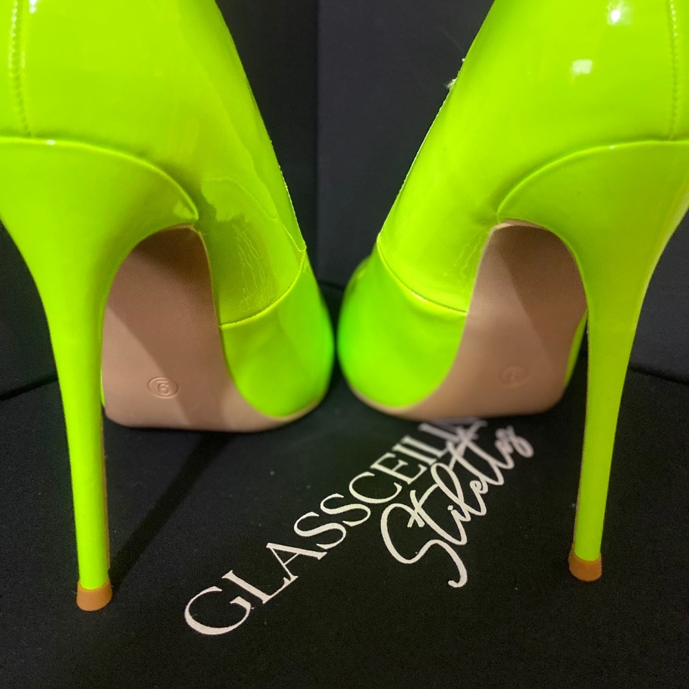 “Melon Dew.” Stiletto